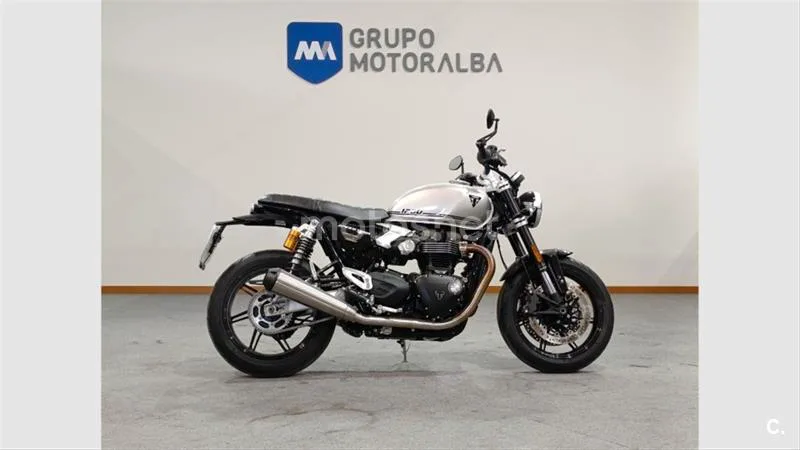 Triumph Speed Twin 1200 – Vista 3