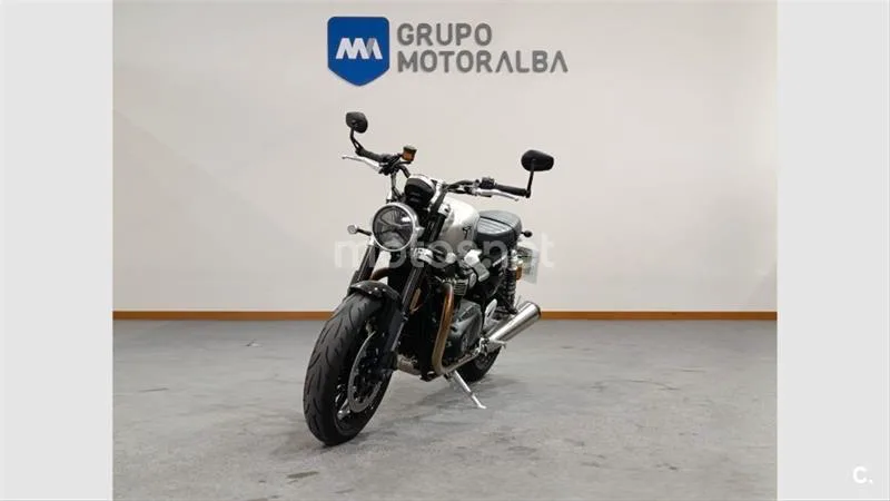 Triumph Speed Twin 1200 – Vista 5