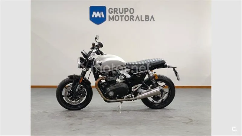 Triumph Speed Twin 1200 – Vista 8
