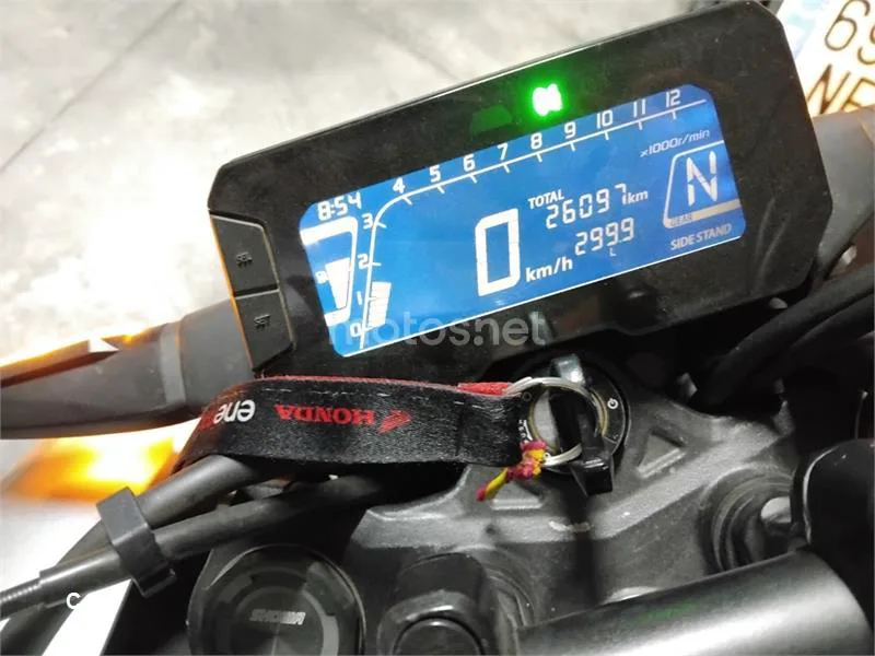 Honda CB125R - Vista 5