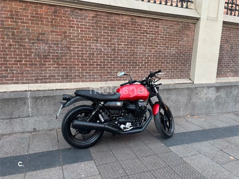 Moto Guzzi V7 – Vista 4