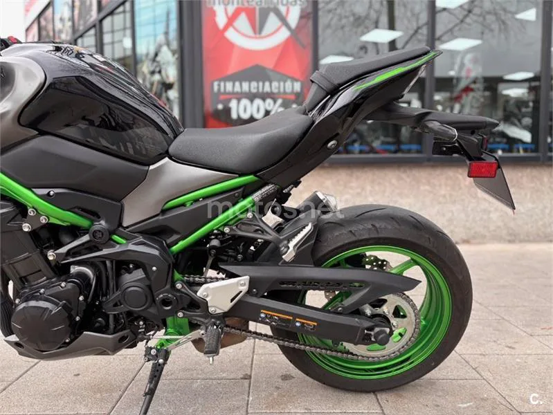 Kawasaki Z900 – Vista 3