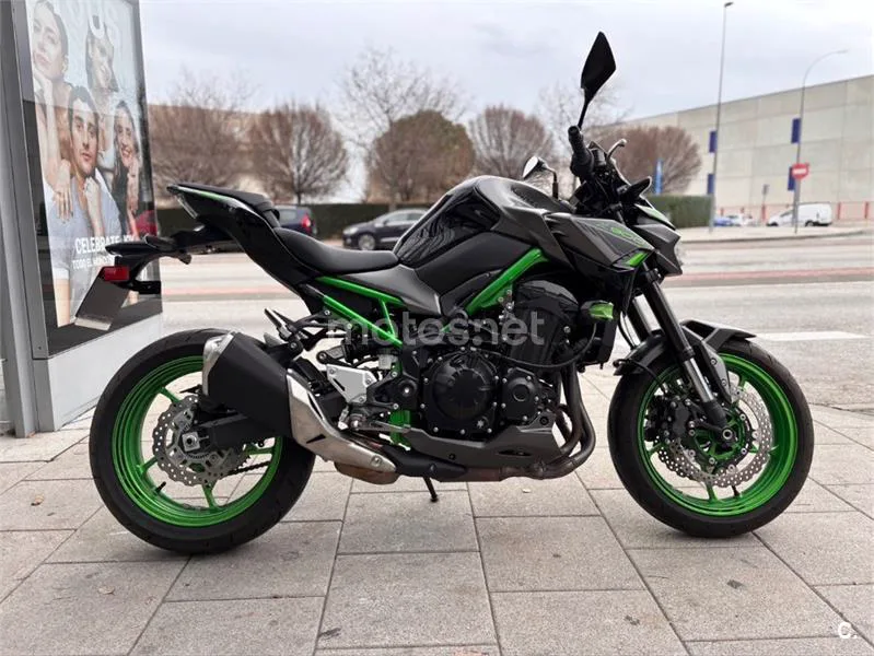 Kawasaki Z900 – Vista 7