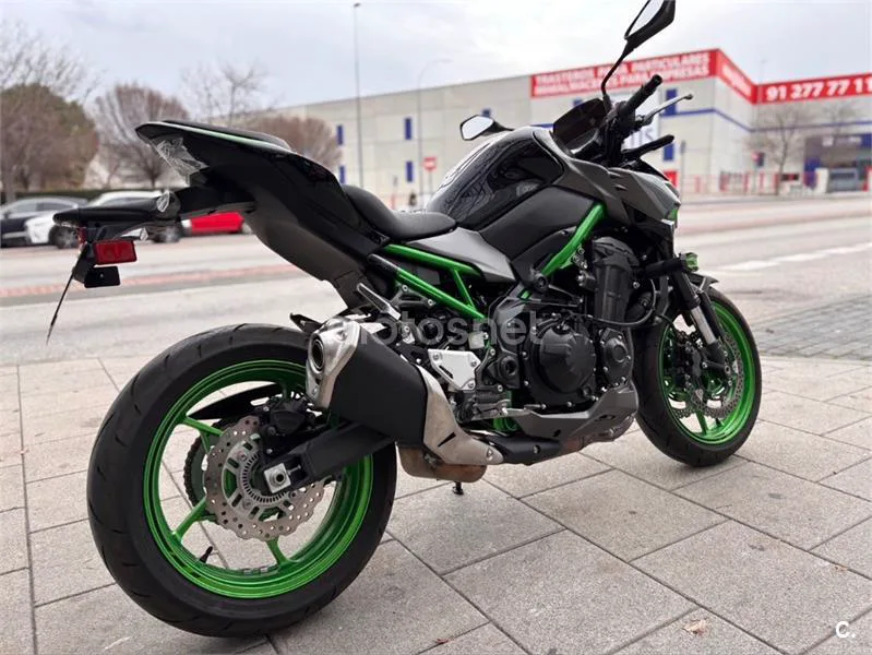 Kawasaki Z900 – Vista 10