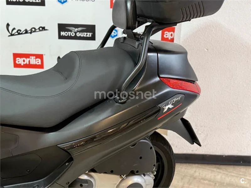 Piaggio X EVO 125 – Vista 3