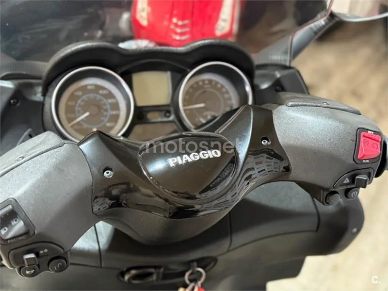 Piaggio X EVO 125 – Vista 4
