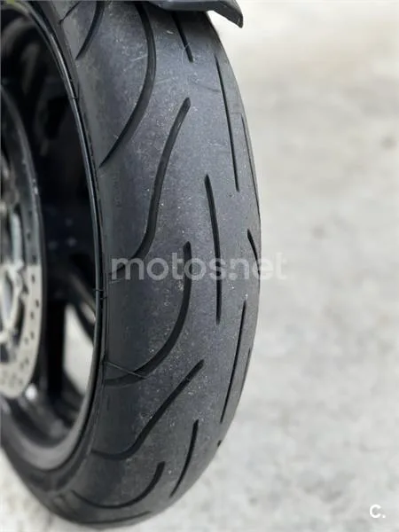 KTM 990 SUPER DUKE – Vista 5