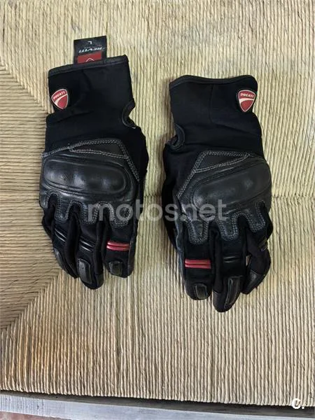 Ducati Monster 821 – Vista 11