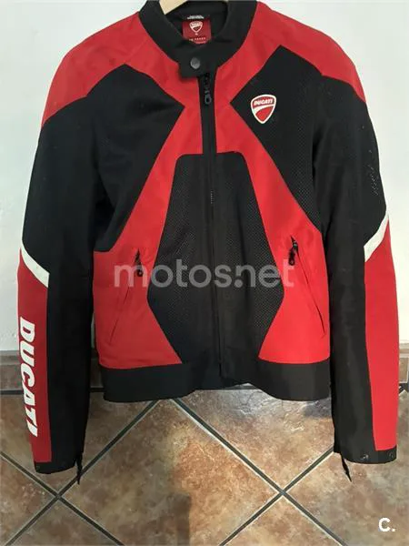 Ducati Monster 821 – Vista 18