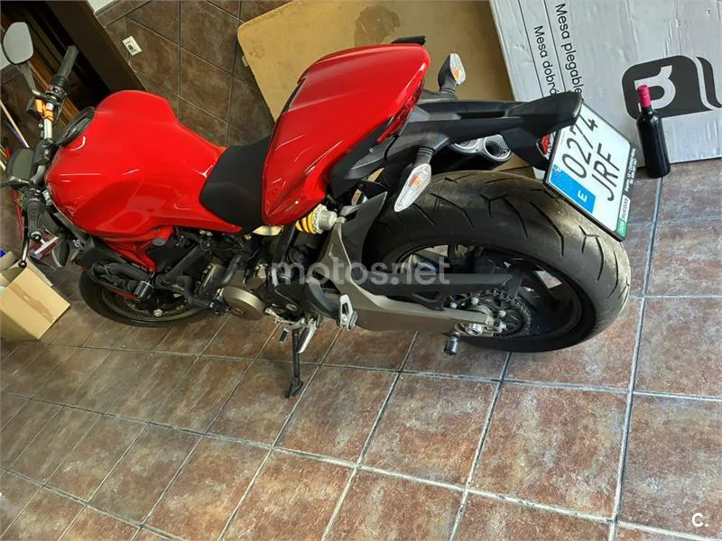 Ducati Monster 821 – Vista 4