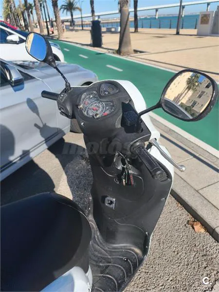 Honda NES 125 – Vista 3