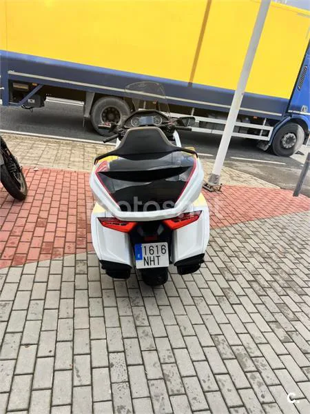 Honda Gold Wing – Vista 5