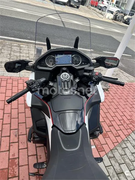 Honda Gold Wing – Vista 8