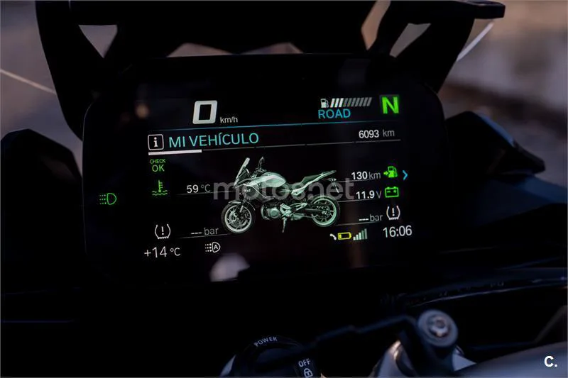 BMW F 900 XR – Vista 9