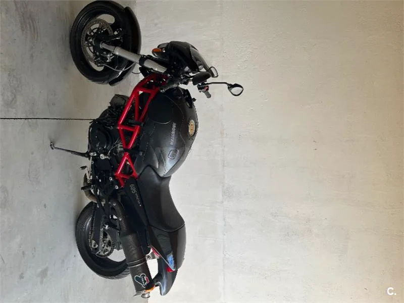 Ducati Monster 696 – Vista 2