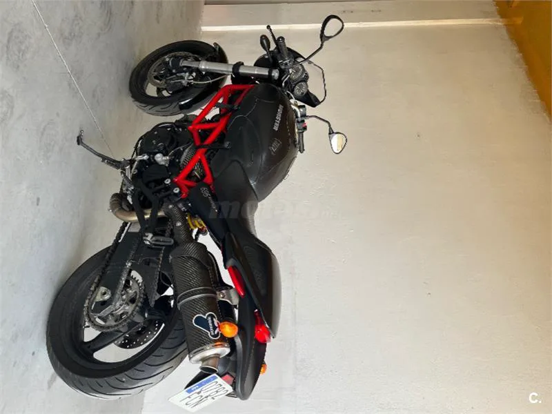 Ducati Monster 696 – Vista 3
