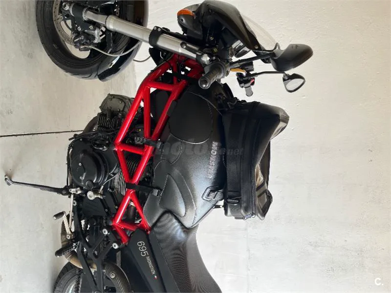 Ducati Monster 696 – Vista 9