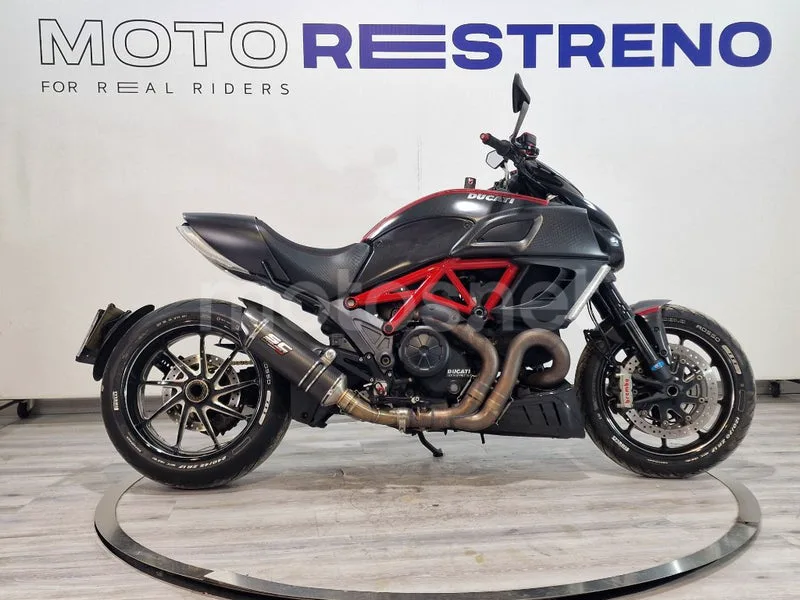Ducati Diavel – Vista 7