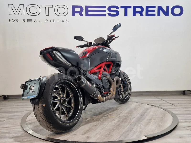 Ducati Diavel – Vista 8