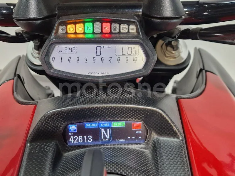 Ducati Diavel – Vista 10