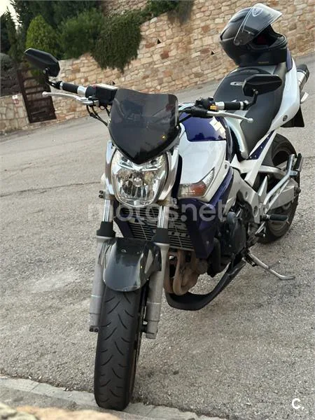 Suzuki GSR 600 – Vista 4