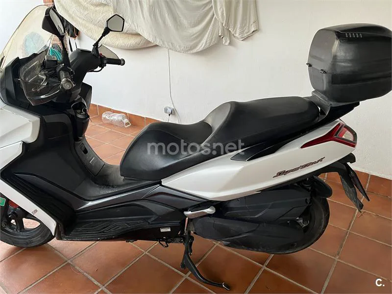 Kymco Super Dink 350i – Vista 5