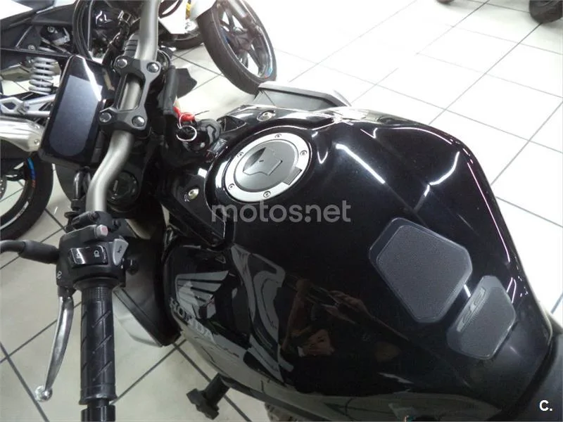 Honda CB 650 R – Vista 7