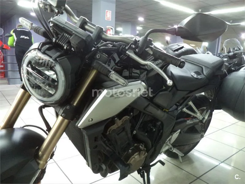 Honda CB 650 R – Vista 8