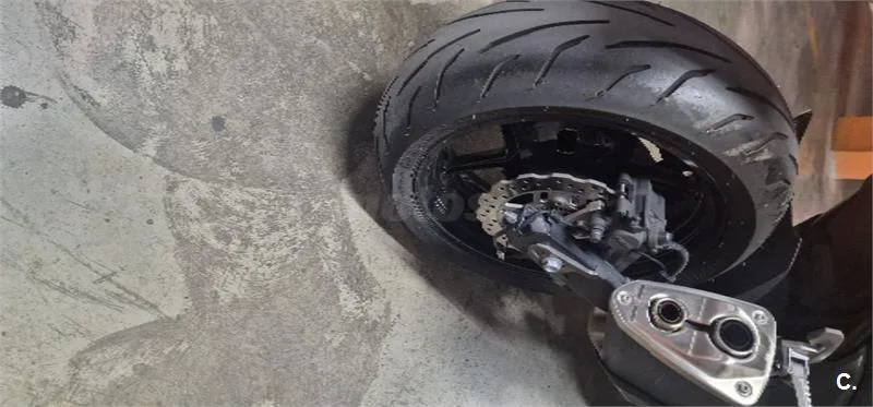 Kawasaki Z 800e – Vista 9