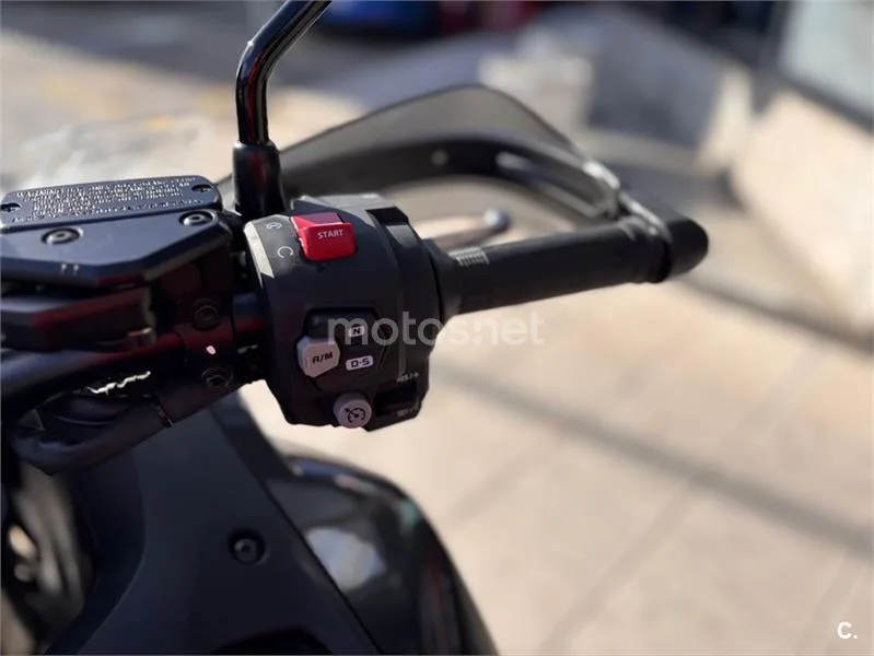 Honda NT1100 – Vista 17