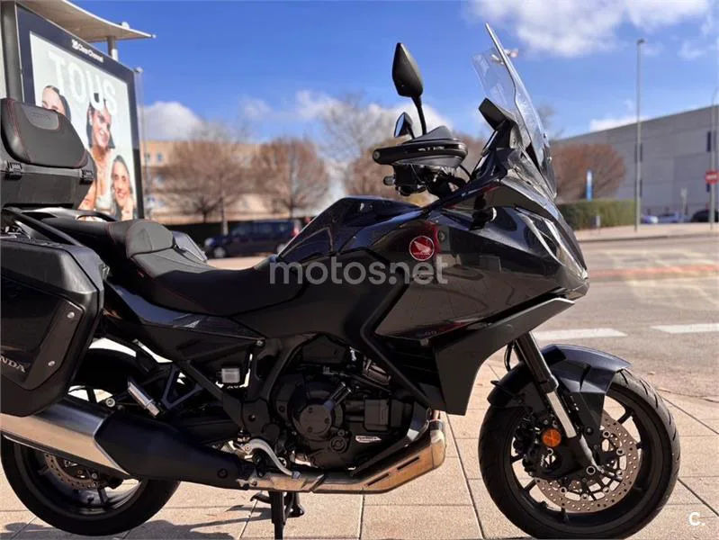 Honda NT1100 – Vista 8