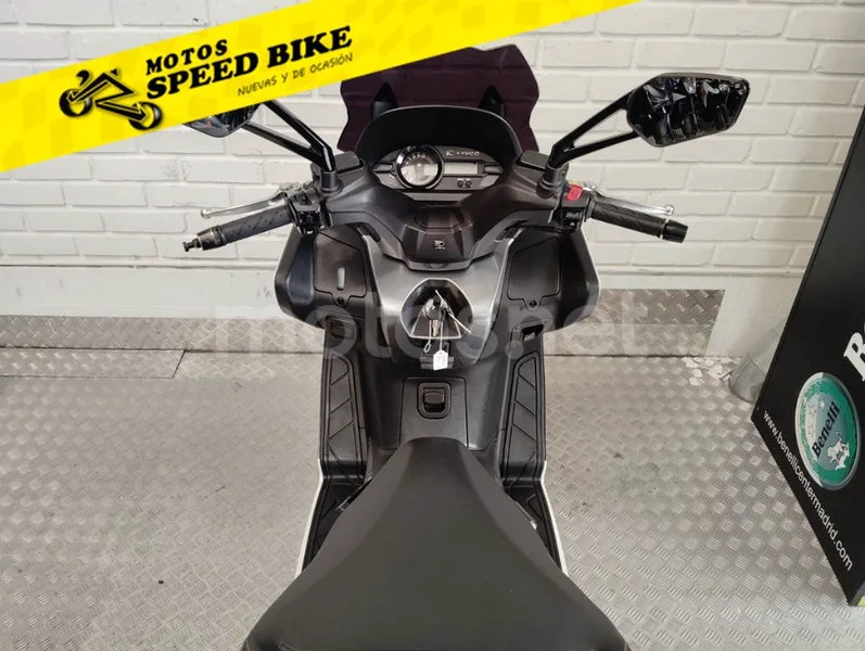 Kymco Xciting 400 – Vista 17