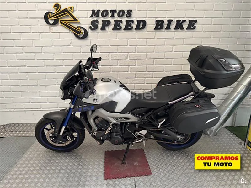 Yamaha MT-09 – Vista 14