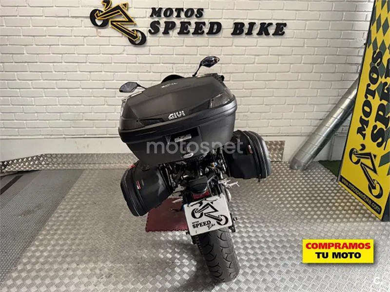 Yamaha MT-09 – Vista 22