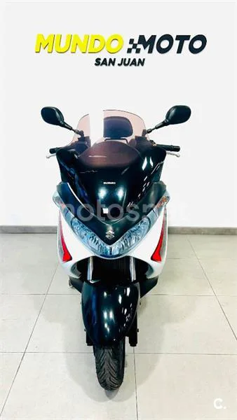 Suzuki Burgman 125 – Vista 3
