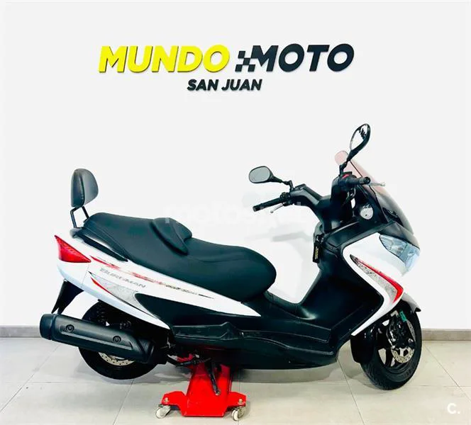Suzuki Burgman 125 – Vista 5