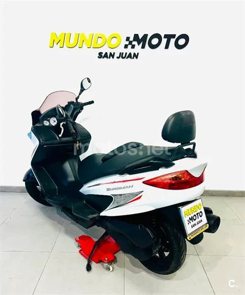 Suzuki Burgman 125 – Vista 8