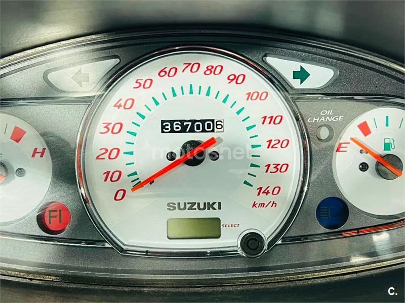 Suzuki Burgman 125 – Vista 9