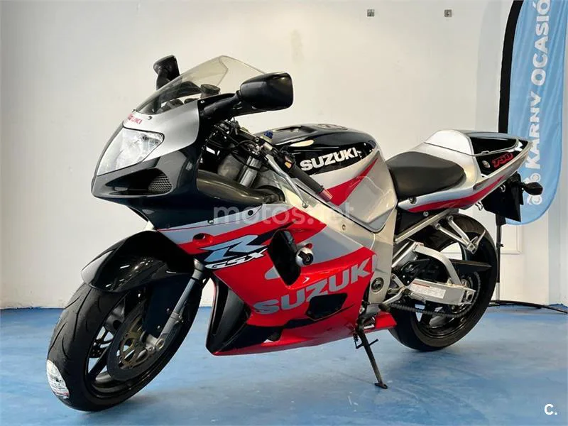 Suzuki GSX-R750 – Vista 3
