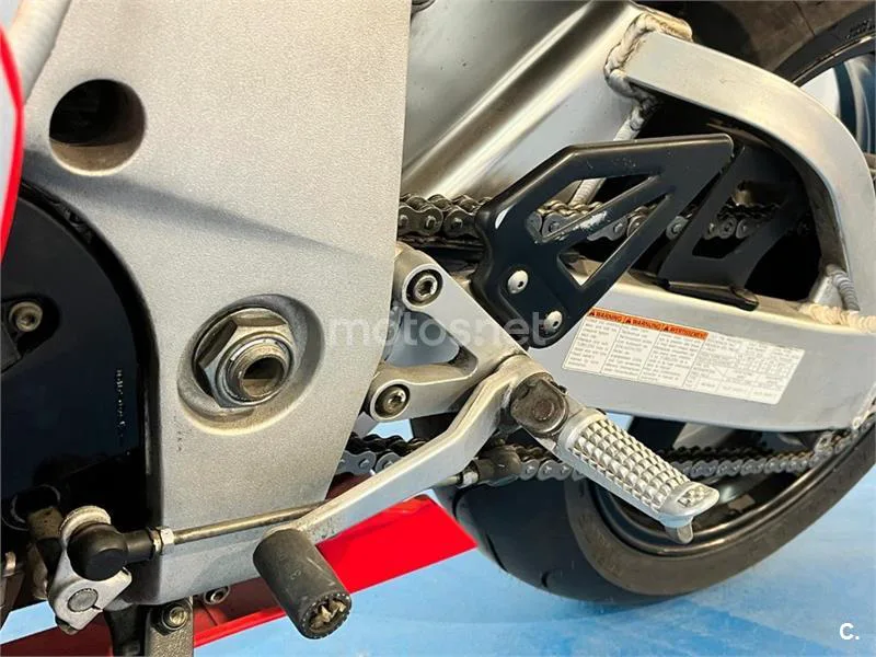 Suzuki GSX-R750 – Vista 29