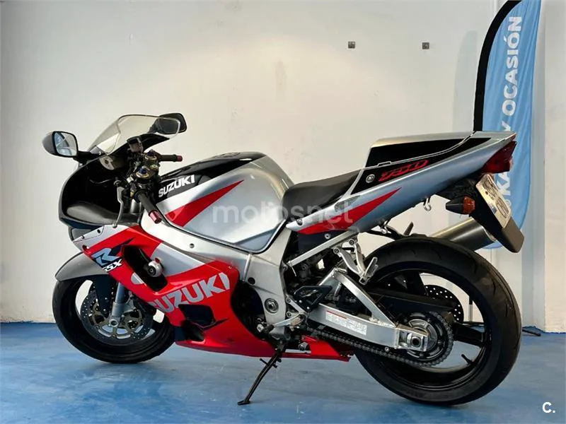 Suzuki GSX-R750 – Vista 4