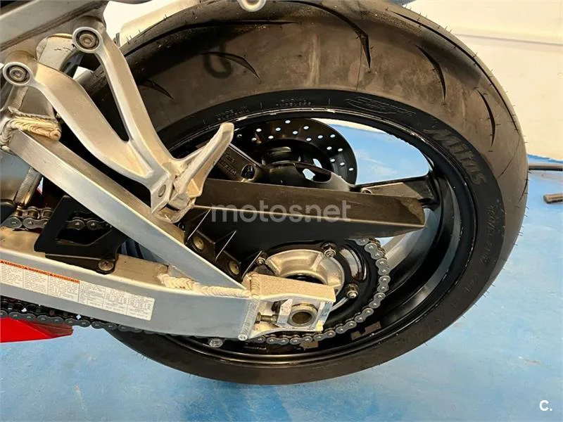 Suzuki GSX-R750 – Vista 33