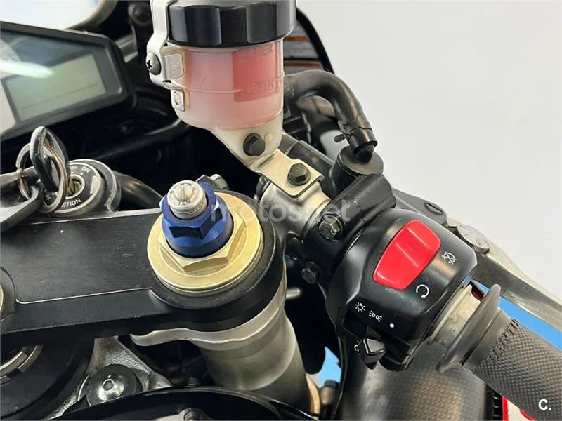 Suzuki GSX-R750 – Vista 45