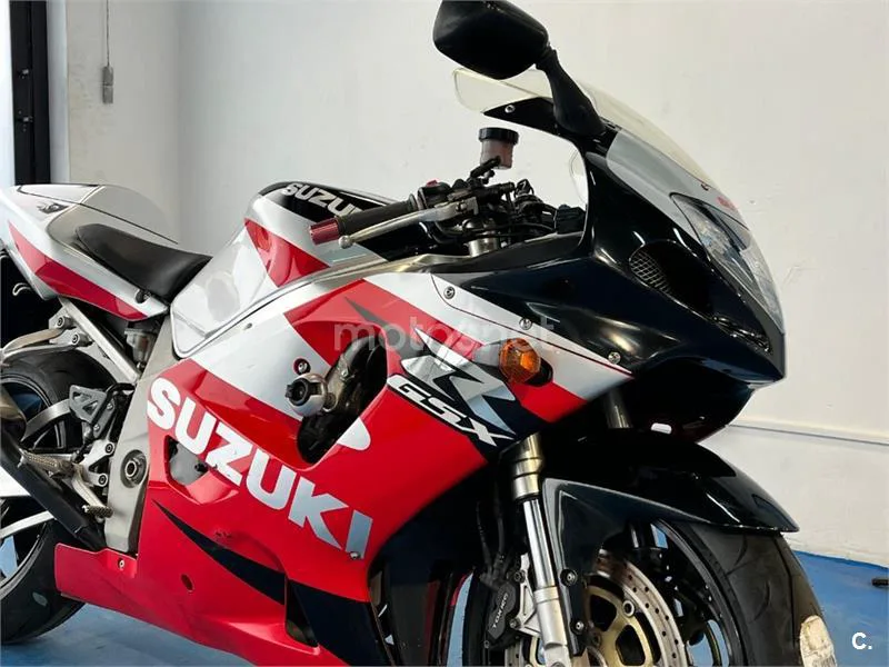 Suzuki GSX-R750 – Vista 6