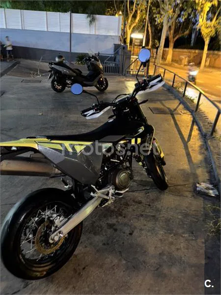 Husqvarna 701 Supermoto – Vista 5