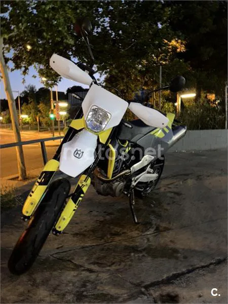 Husqvarna 701 Supermoto – Vista 6