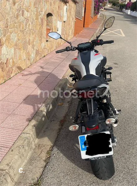 Yamaha MT-07 – Vista 5