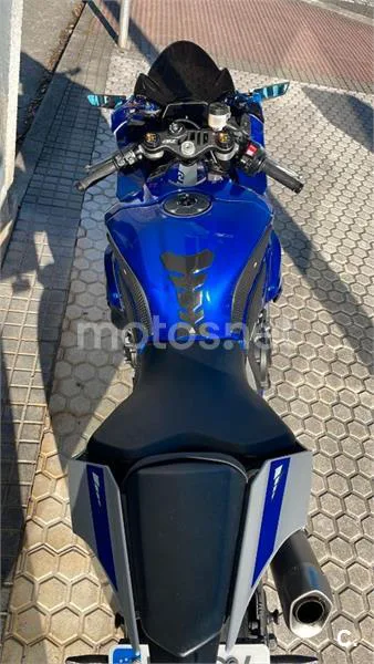 Yamaha R1 – Vista 7