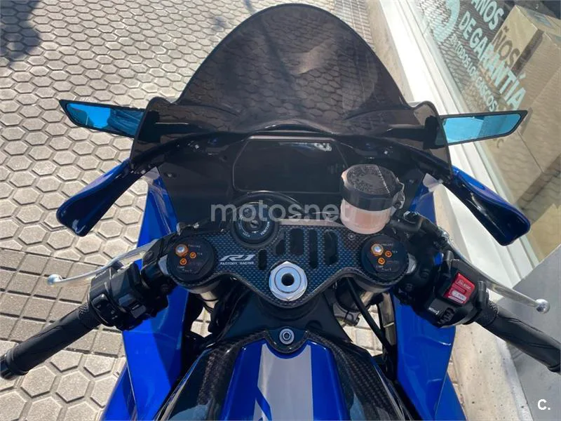 Yamaha R1 – Vista 8