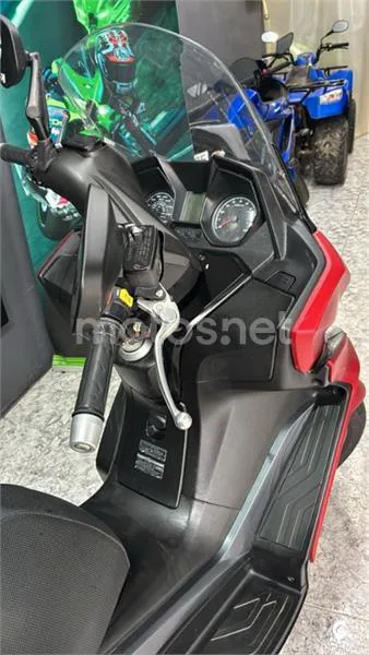Kymco Super Dink 350 – Vista 5